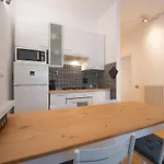 Apartamento 2 Min To Metro, 8 Min To Rho Fair *